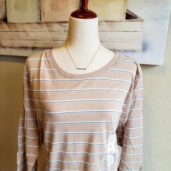 SO | Classic Long Sleeve Top in Tan sz 3X - Picture 2 of 7